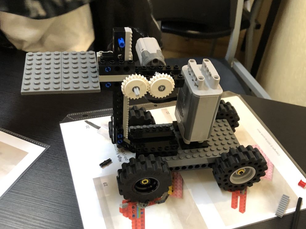 Forklift built from LEGO